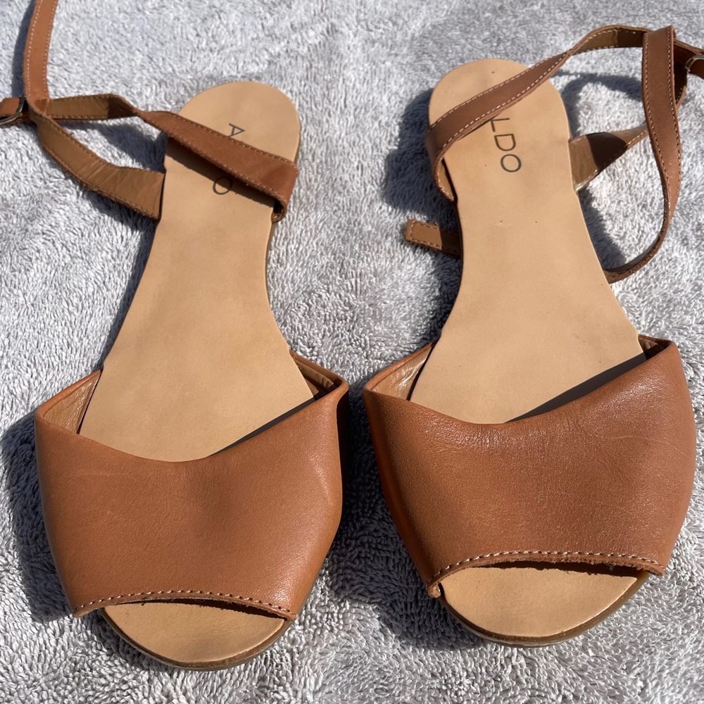 Women’s Aldo strappy sandals